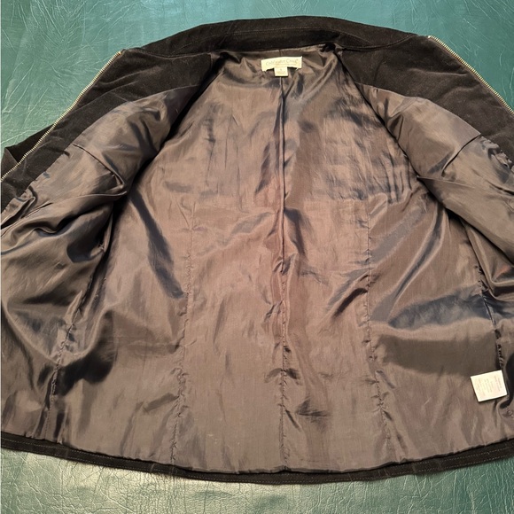Black suede-like jacket, good condition. - Picture 10 of 11